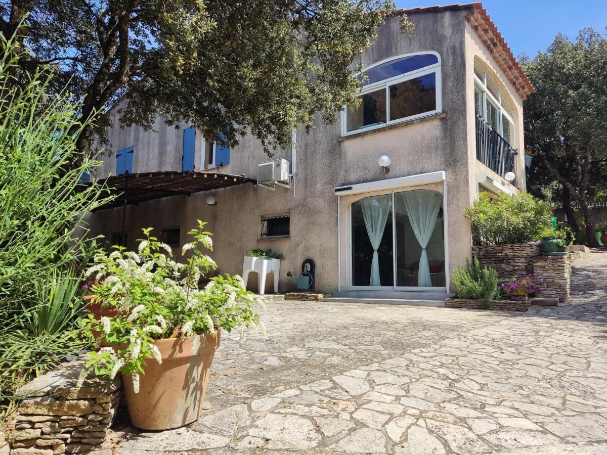 Charmant Studio A Castillon Du Gard, A Deux Pas Du Pont-Du-Gard Buitenkant foto